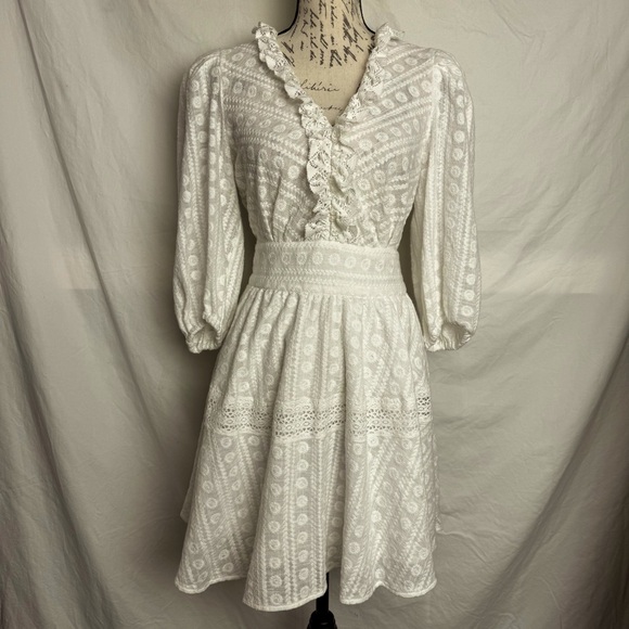 NWT SANDRO Gianni Broderie Anglaise
Embroidered Cotton Mini Dress Size 8 - Picture 1 of 13